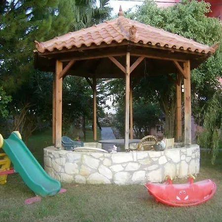 Yannis Pothoulakis Apartament Almirida