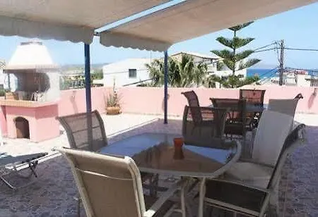 Yannis Pothoulakis Apartament