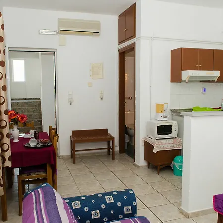 Yannis Pothoulakis Apartament Almirida